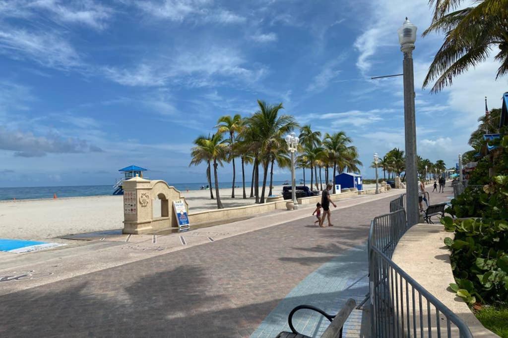 Hollywood Beach Apartments - Walk To The Beach Kültér fotó